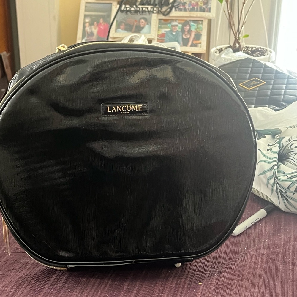 Lancôme Black Round Cosmetic Bag